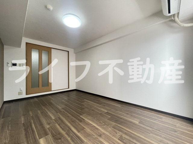 アベニューリップル長田Ⅱの居間・リビング|こちらの居間で趣味の時間をお楽しみください