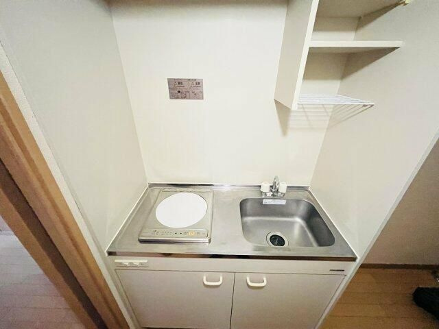川崎市多摩区枡形１丁目のアパートのキッチン