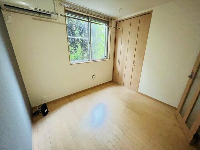 川崎市多摩区枡形１丁目のアパートの寝室
