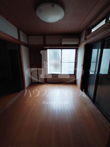 【居間・リビング】 | 志茂戸建 | ゆったりとした居間です