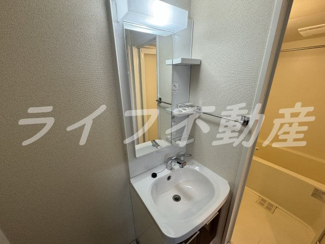 ゼファー東大阪の独立洗面台|独立洗面台で身支度をすべて済ませてしまいましょう