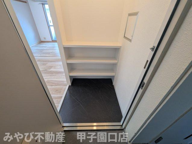 パレラフィネ甲子園口の玄関