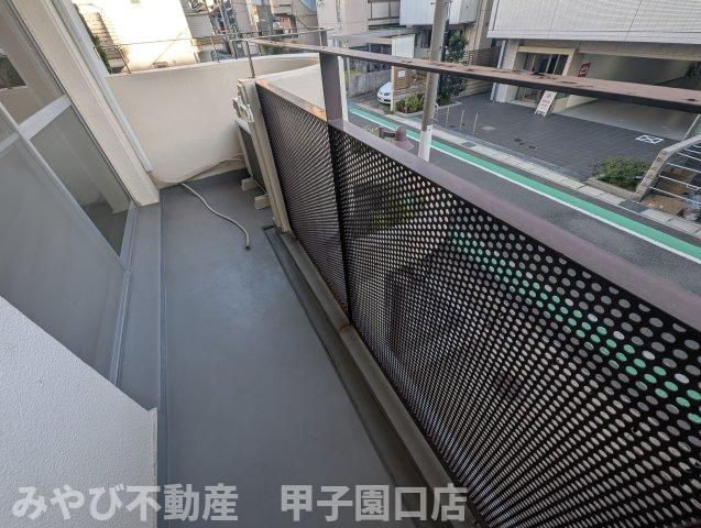 パレラフィネ甲子園口のバルコニー