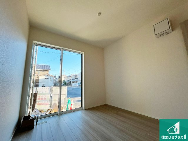 野洲市三上　第1期　新築一戸建ての前面道路含む現地写真|現在の進捗状況です！順調に作業進行中、完成が待ち遠しいです！詳細の間取り等、お気軽にお問い合わせください！