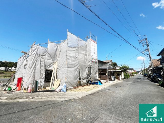 野洲市三上　第1期　新築一戸建ての前面道路含む現地写真|現在の進捗状況です！順調に作業進行中、完成が待ち遠しいです！詳細の間取り等、お気軽にお問い合わせください！