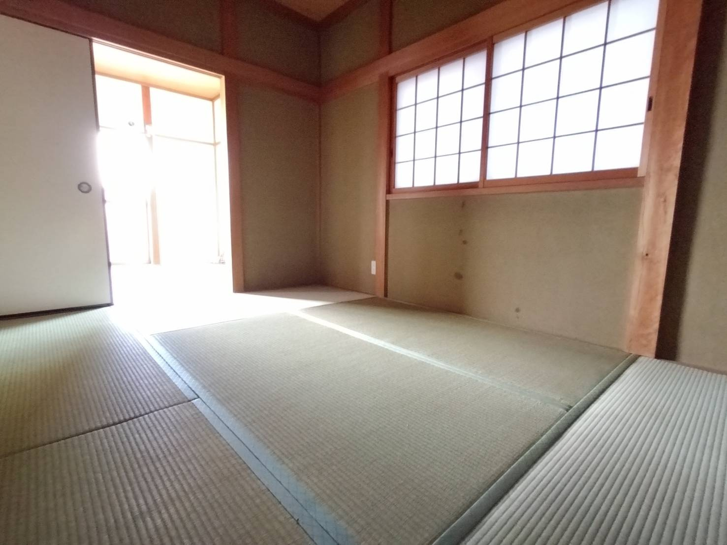 高砂市緑丘戸建ての洋室