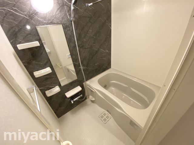 コロレ　西新町の浴室