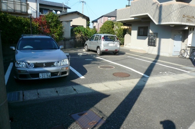 熊本市南区土河原町のアパートの駐車場