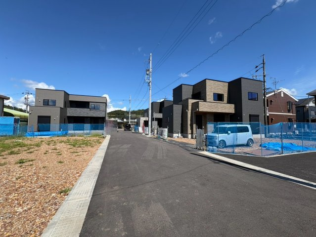 タマタウン　関市巾1丁目（倉知小Ⅲ）　全5区画分譲の外観|「現地（2026年7月17日）撮影」　
■全体写真　
■ヤマダ不動産　株式会社リライフ　