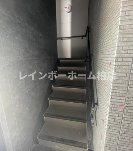 特典：仲介手数料が無料です!!のその他共用部分|階段があります