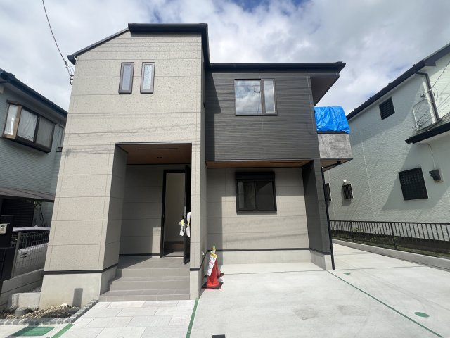フォレオが近くお買い物に便利♪ちょっと行けば中原街道でごはん屋さんにも困らない◎何気に住みやすさ満点で、静かに暮らす快適空間な【緑区寺山町新築戸建】