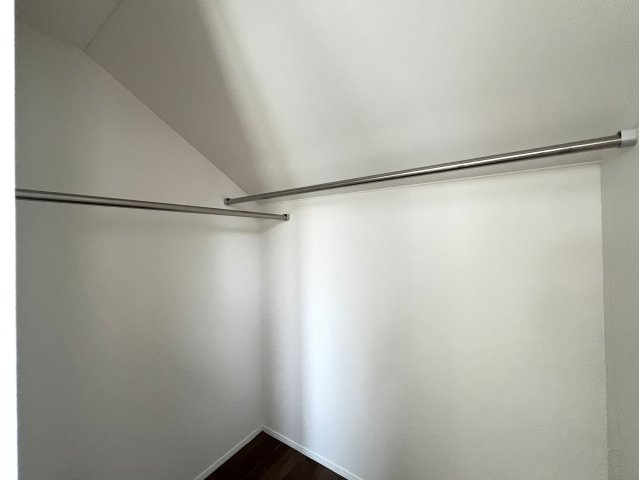フォレオが近くお買い物に便利♪ちょっと行けば中原街道でごはん屋さんにも困らない◎何気に住みやすさ満点で、静かに暮らす快適空間な【緑区寺山町新築戸建】の収納