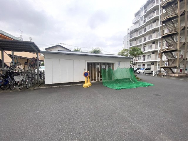 ハイツ越谷のその他共用部分|ゴミ捨て場