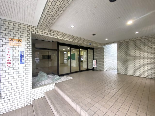 ハイツ越谷|エントランス外