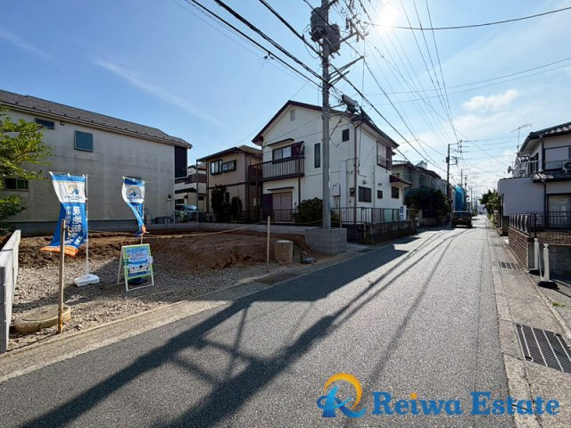 新築戸建　茅ヶ崎市高田4丁目の前面道路含む現地写真