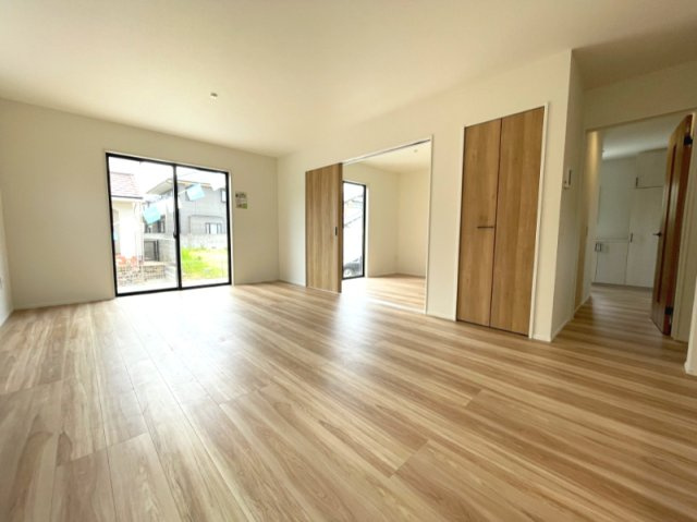 岡山市中区高屋　戸建ての居間・リビング|リビングダイニングです。
