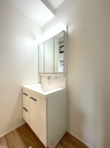 岡山市中区高屋　戸建ての独立洗面台|洗面化粧台です。