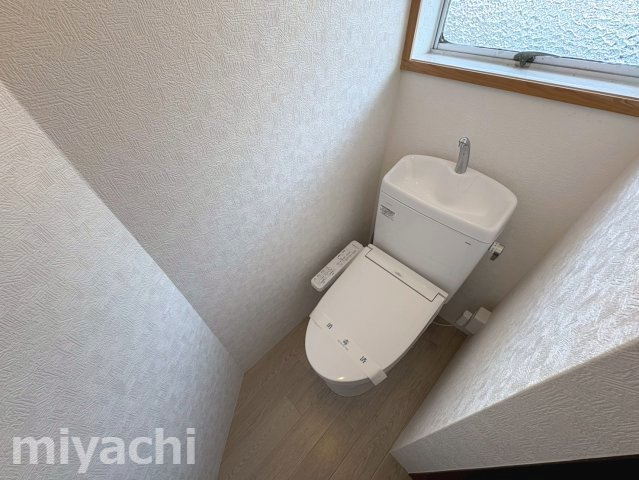 徳島市南庄町３丁目の賃貸マンションのトイレ