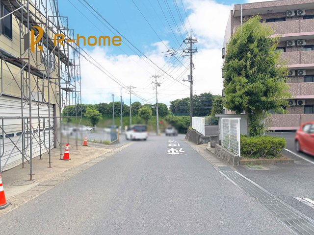 土浦市木田余西台第2　新築戸建て　7号棟の前面道路含む現地写真|周辺環境も併せて案内致します♪
閑静な住宅地で笑顔あふれる新生活！
ぜひ現地へお越しください♪