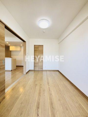グランドステージ西山の洋室|※同間取りの別の階のお部屋の画像です※現況を優先します