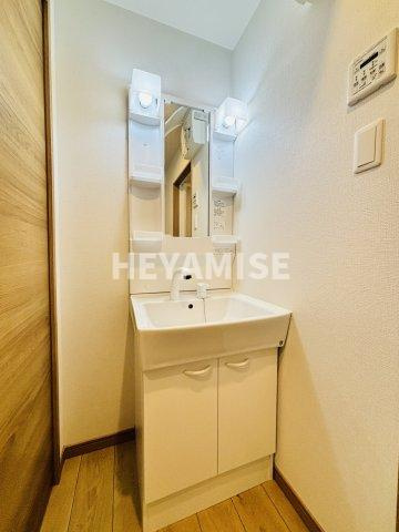 グランドステージ西山の洗面所|※同間取りの別の階のお部屋の画像です※現況を優先します