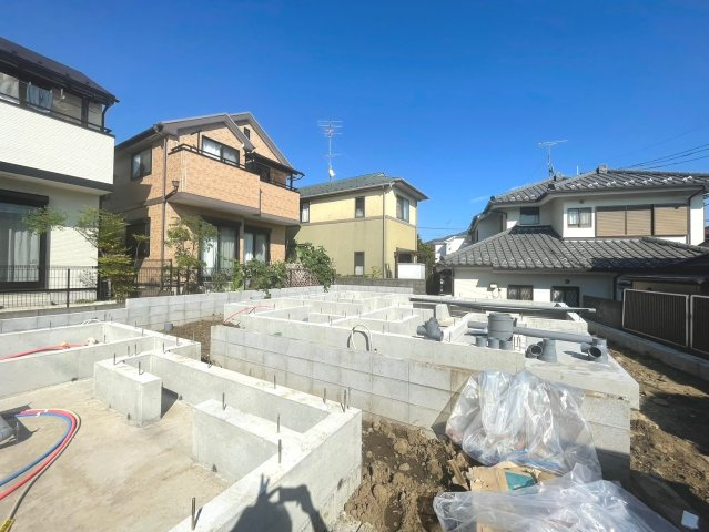 昭島市緑町14期　２号棟の外観