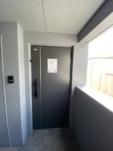 デュオメゾン池袋オヴェストの玄関