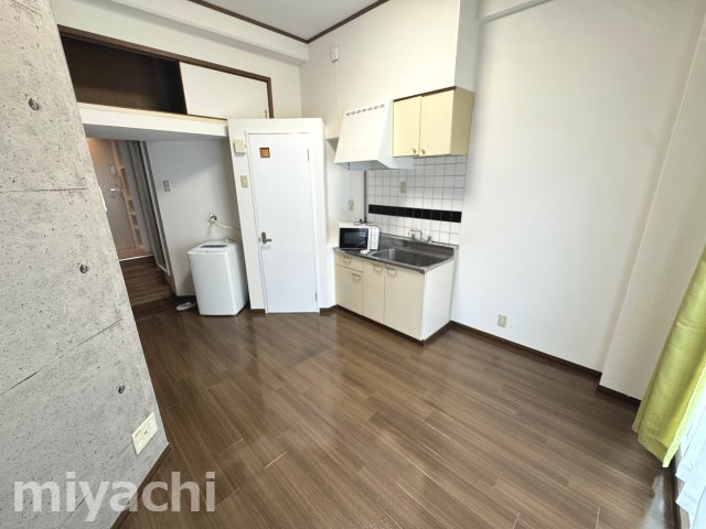 パレFUKUOKAの居間・リビング