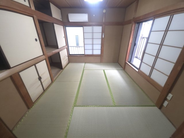 松島４丁目貸家の和室