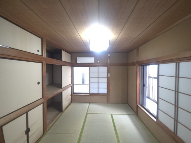 松島４丁目貸家の和室