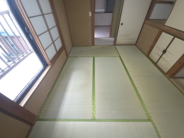 松島４丁目貸家の和室