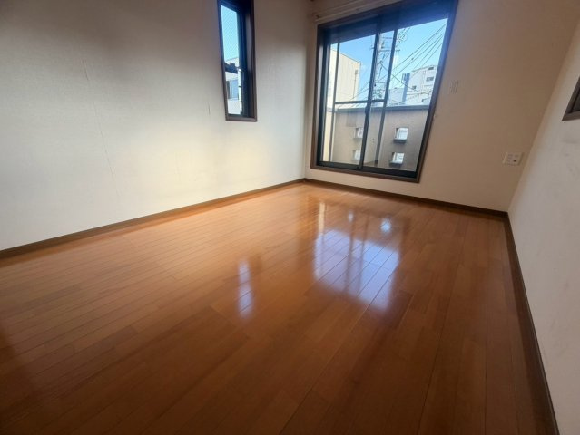 東柳町