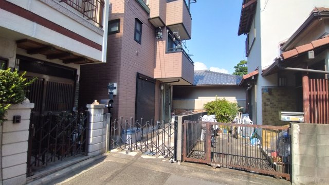 尼崎市水堂町　中古戸建の前面道路含む現地写真