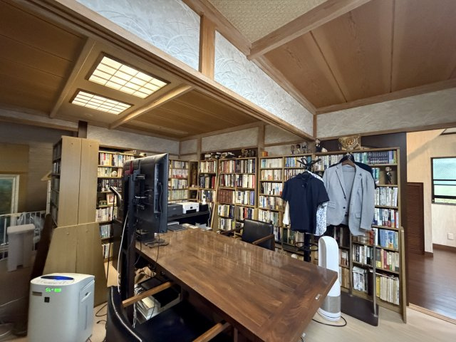 函南町　南箱根ダイヤランドの洋室