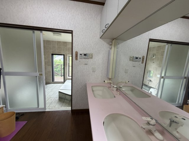 函南町　南箱根ダイヤランドの脱衣所|洗面脱衣所