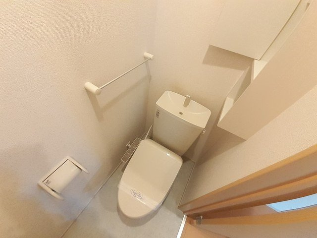 【トイレ】 | モルトベーネ | コンパクトで使いやすいトイレです