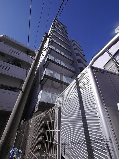 リヴシティ横濱新川町弐番館の外観