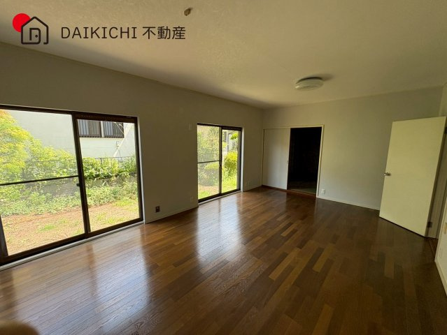 【居間・リビング】 | 日高市武蔵台4丁目　中古戸建