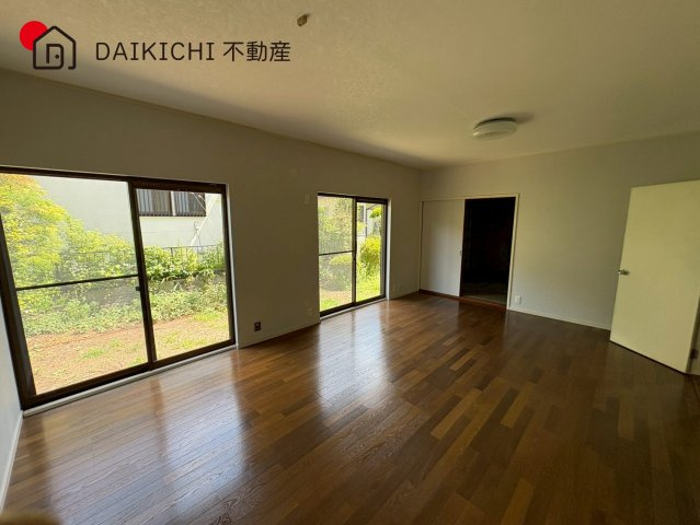 【居間・リビング】 | 日高市武蔵台4丁目　中古戸建