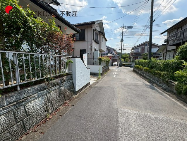 【前面道路含む現地写真】 | 日高市武蔵台4丁目　中古戸建