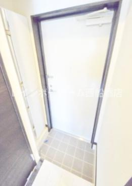 RIKAON船橋湊町の玄関