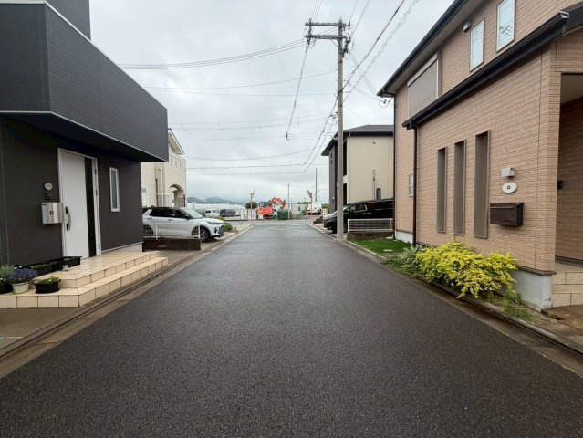 和歌山市松江・中古戸建・117039の前面道路含む現地写真
