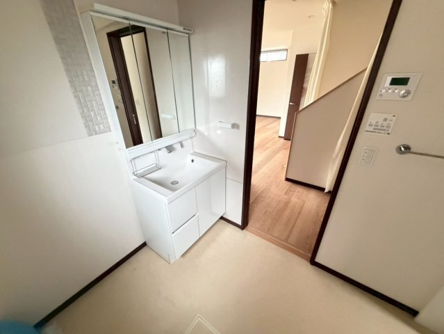 和歌山市松江・中古戸建・117039の洗面所