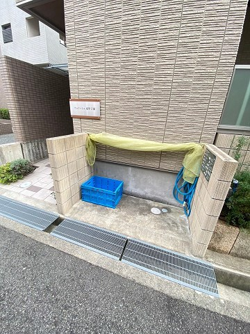 ウェリッシュ東甲子園の外観