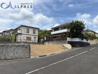 【外観】 | 神戸市西区樫野台四丁目　建築条件無し土地 | ☆建築条件なし☆
お好きなハウスメーカーで建築できます！！
更地渡し♪ぜひ一度見ていただきたいです♪※現在解体工事中