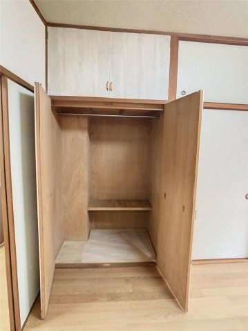 セルジュ・ルタンスの収納