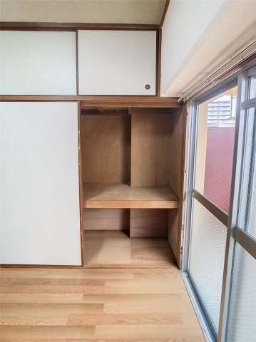 セルジュ・ルタンスの収納