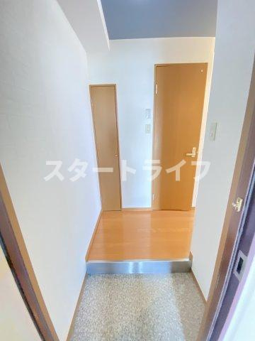 大阪市東淀川区東中島１丁目の賃貸マンションの玄関
