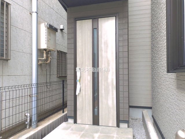 杉並区阿佐ヶ谷南2丁目 全2棟1号棟の玄関