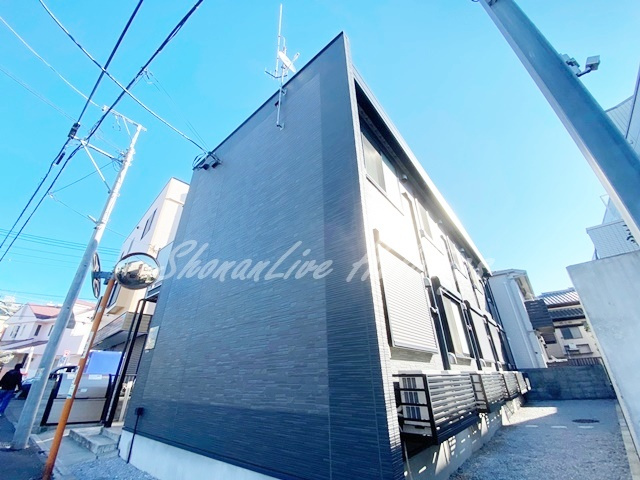 藤沢市本鵠沼１丁目のアパートの外観